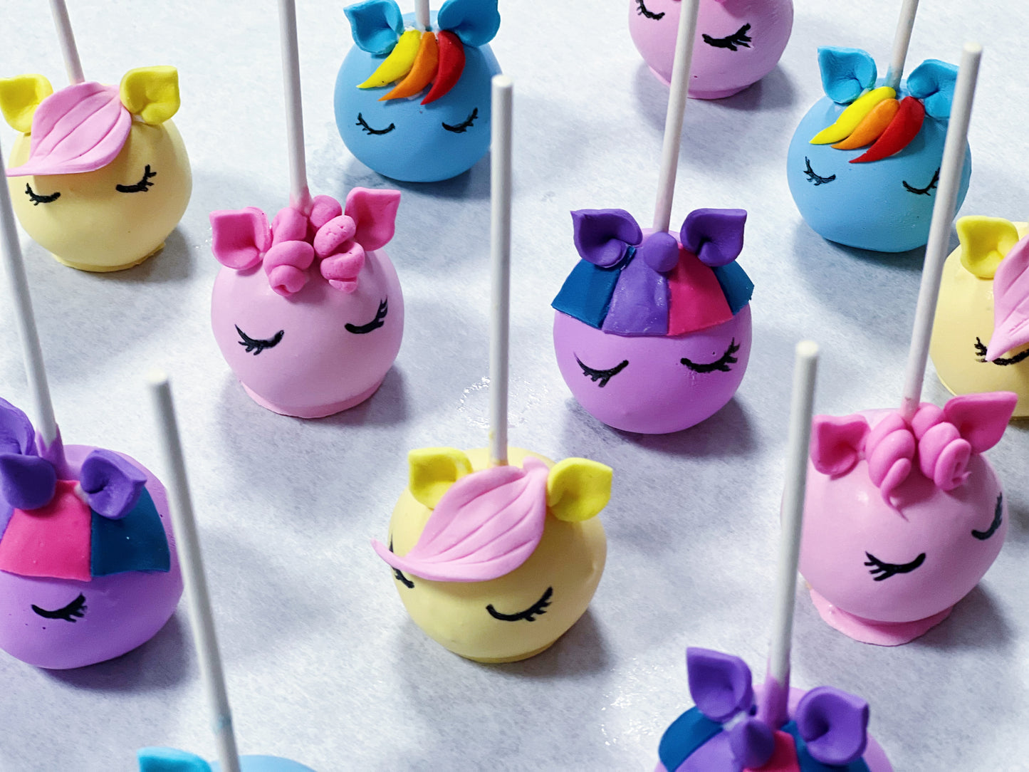 Little Pony Cake pops (12pcs)