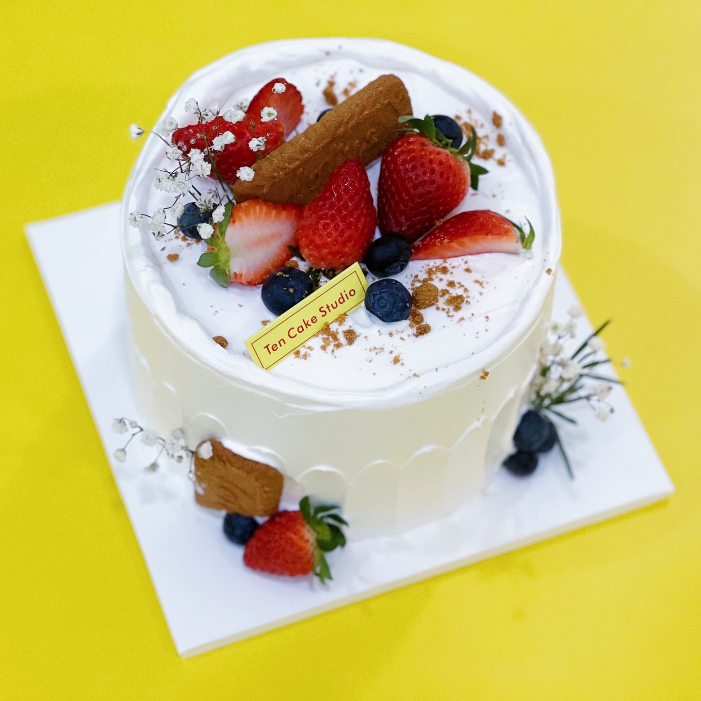 Mixed Fruit Fresh Cream Cake